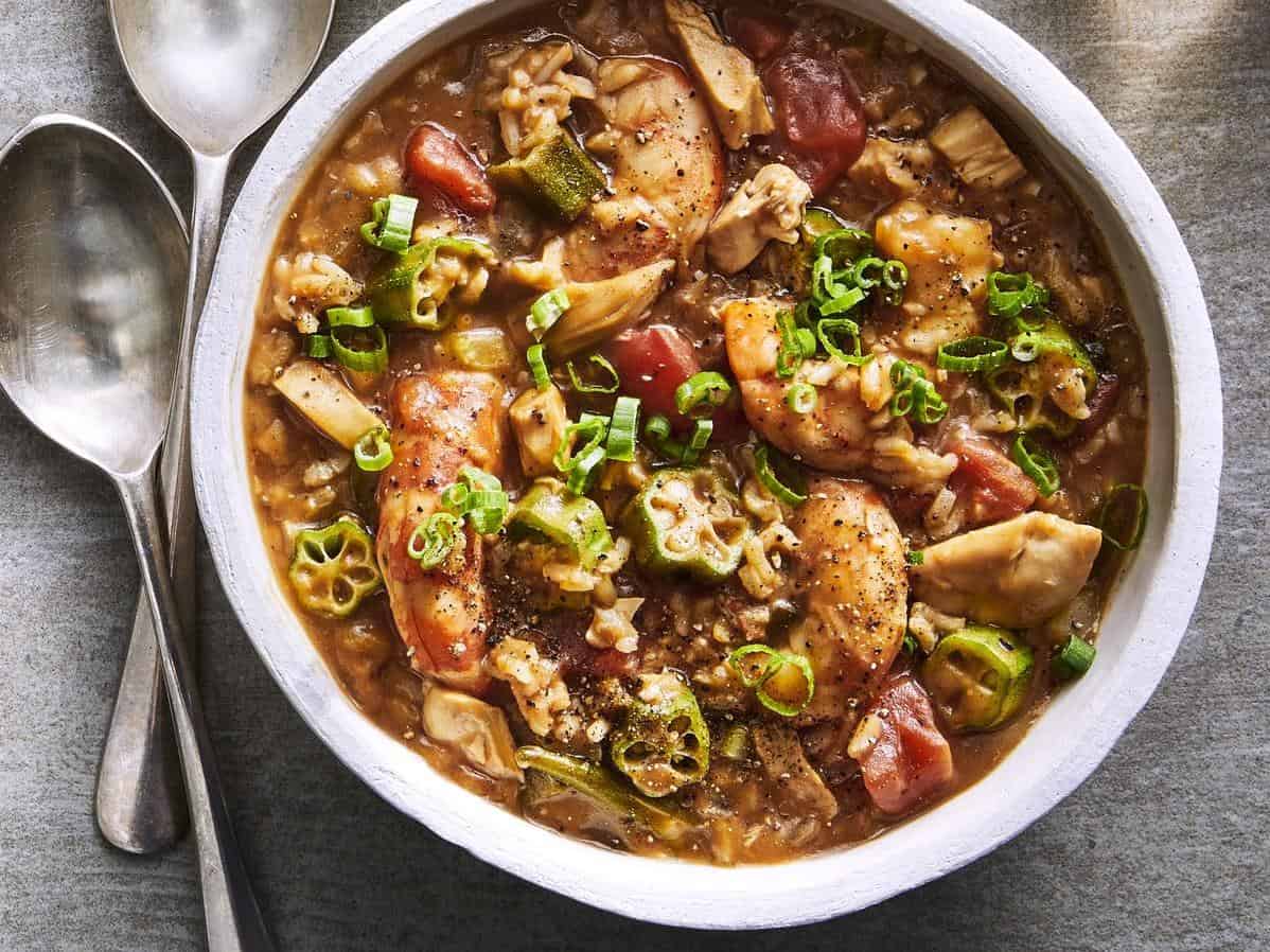  A bowl of gumbo that's low in fat but high in flavor!