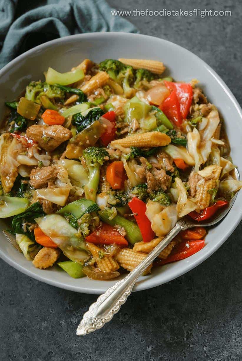  A delightful mix of meat, vegetables, and noodles