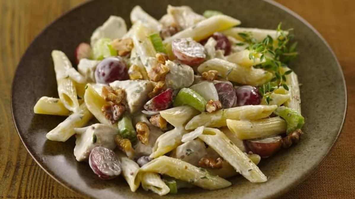  A scrumptious pasta salad that will make your taste buds dance with joy! ????