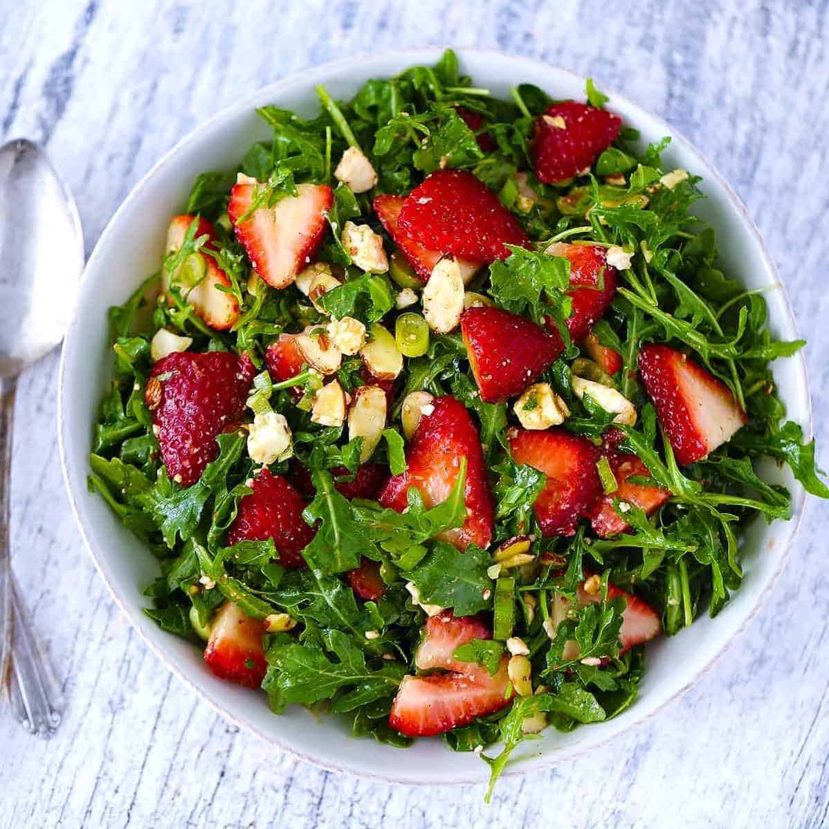  Add a pop of sweetness to your salad with the strawberry sauce.