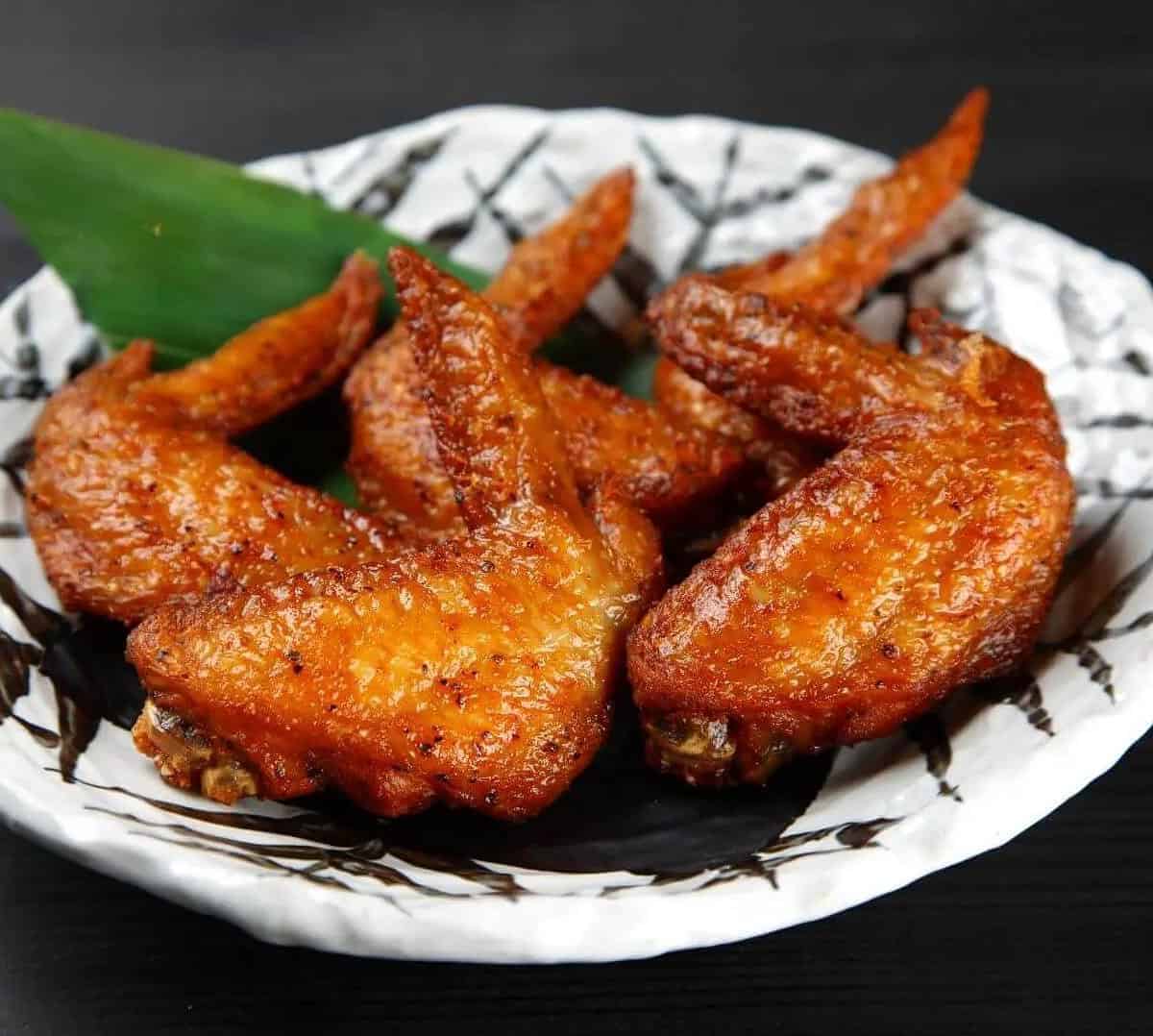  Are you a fan of Japanese fried chicken? These tebasaki wings are the ultimate explosion of flavour.