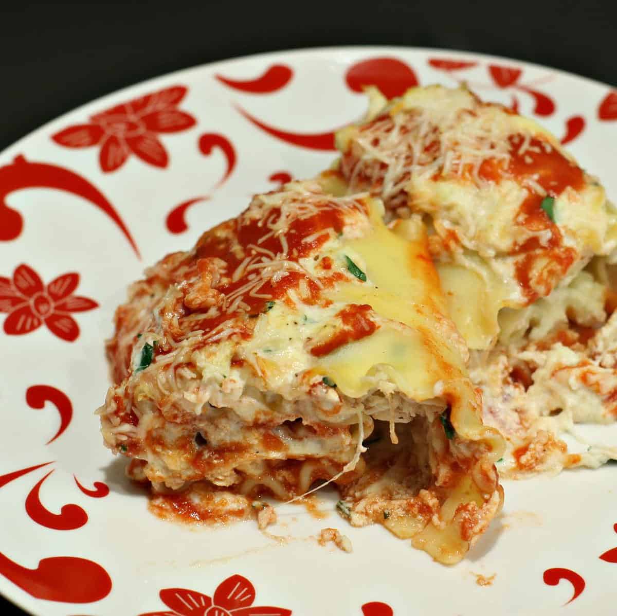 ) Delicious Baked Chicken Lasagna Rolls Recipe