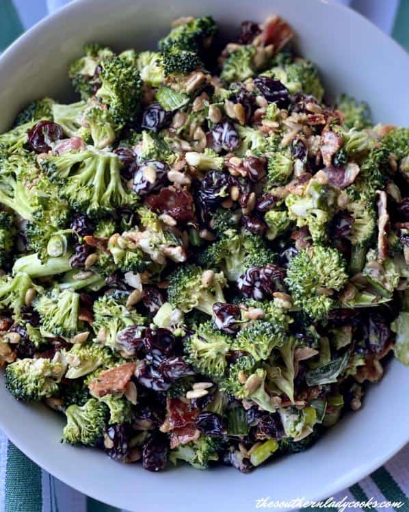 Delicious Broccoli Bacon Salad Recipe for Dinner Tonight