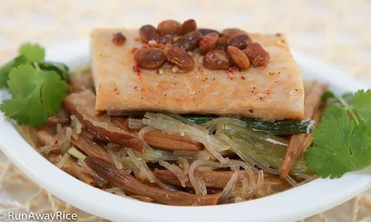 Ca Hap Tuong Bun Tau (Black Cod With Noodles)
