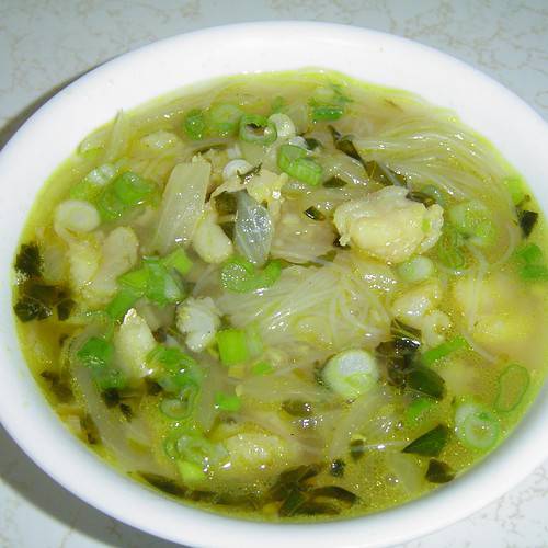 Canh Bun Tau (Fish and Cellophane Noodle Soup)