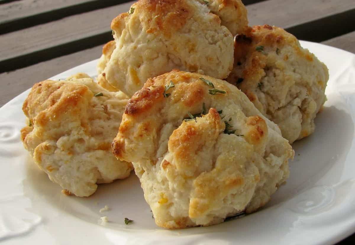 Savory and Fluffy: Cheddar Bay Biscuits Recipe