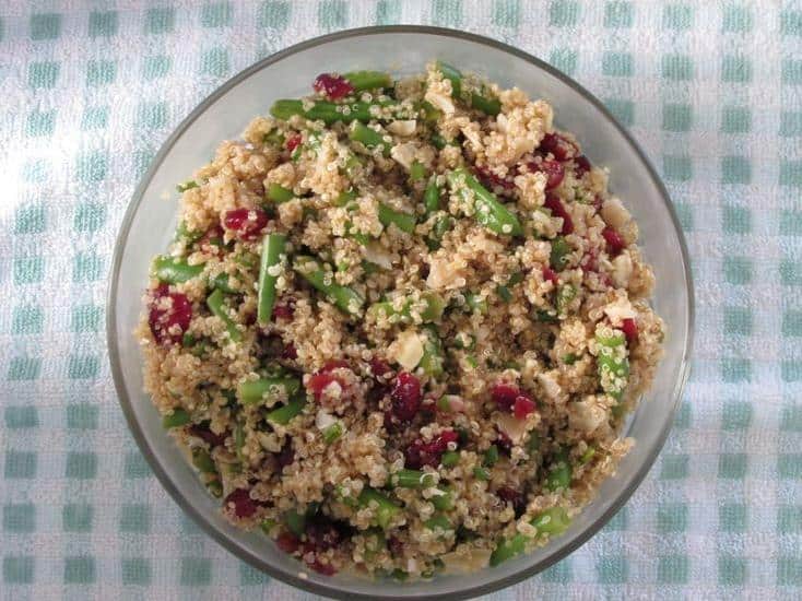 Delicious Cranberry and Almond Quinoa Salad Recipe