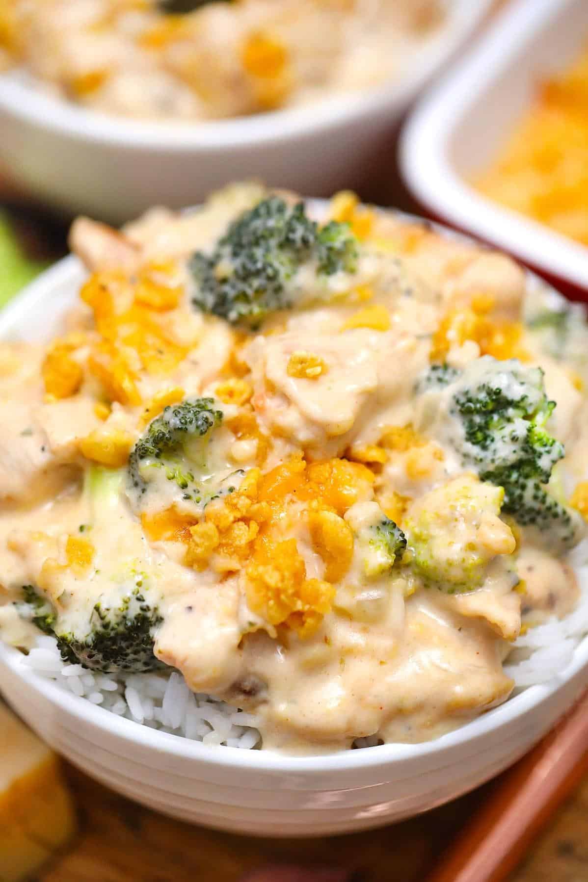  Deliciously tender chicken smothered in a luxurious cheese sauce, what more could you ask for?