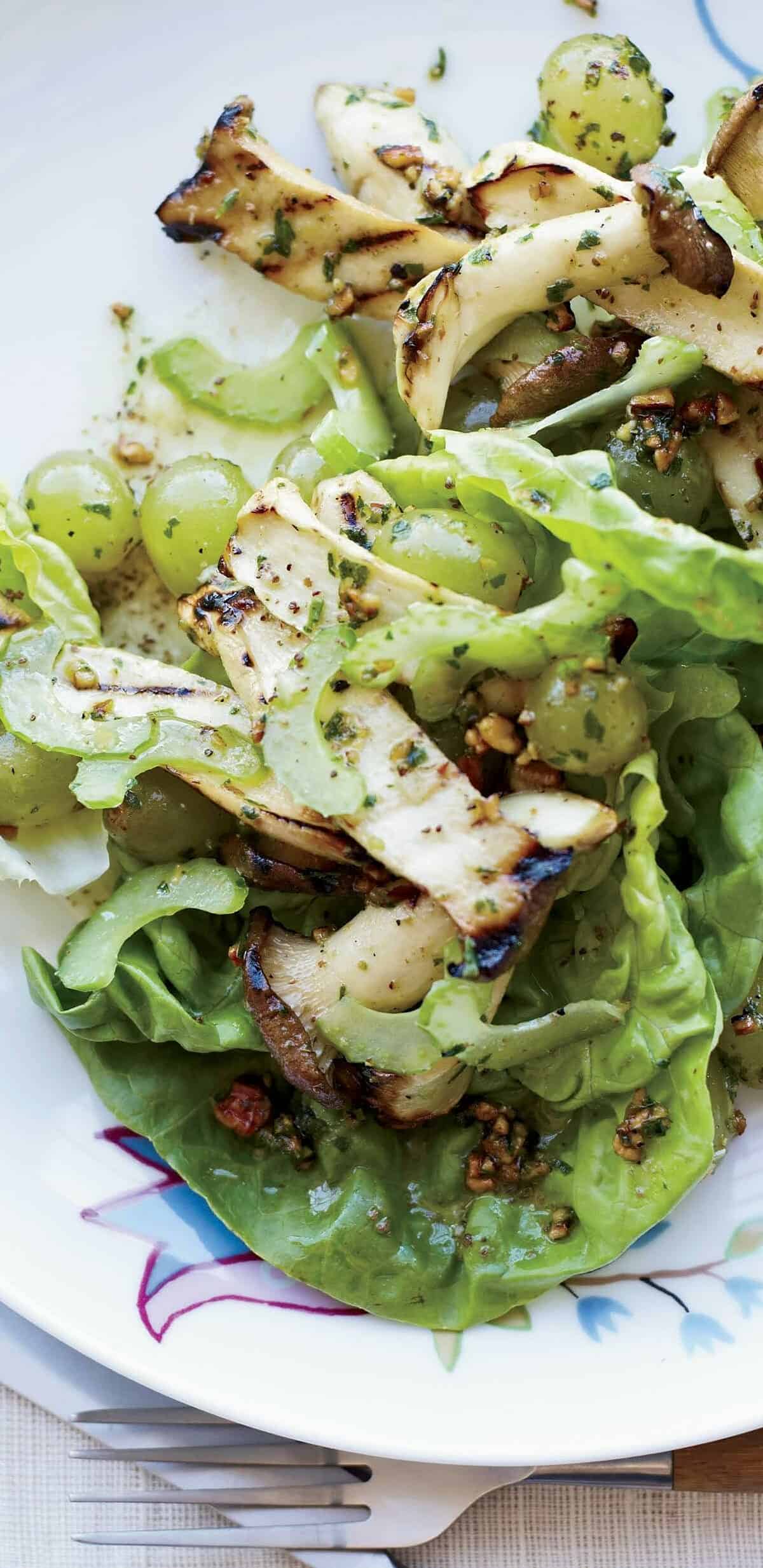  Don't knock it 'til you try it - Sauteed Oyster Mushroom Caesar Salad is a game changer