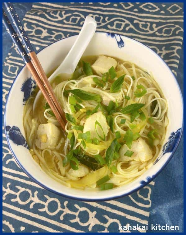  Feel free to add more fish sauce, lime juice or chilli flakes to personalize the soup's taste.