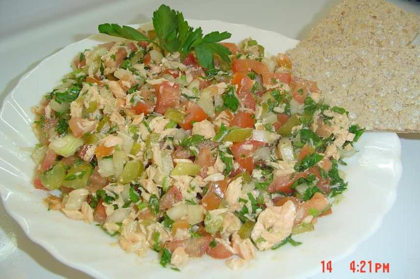  Fresh ingredients give this Low Fat Salmon Salad a burst of flavor!