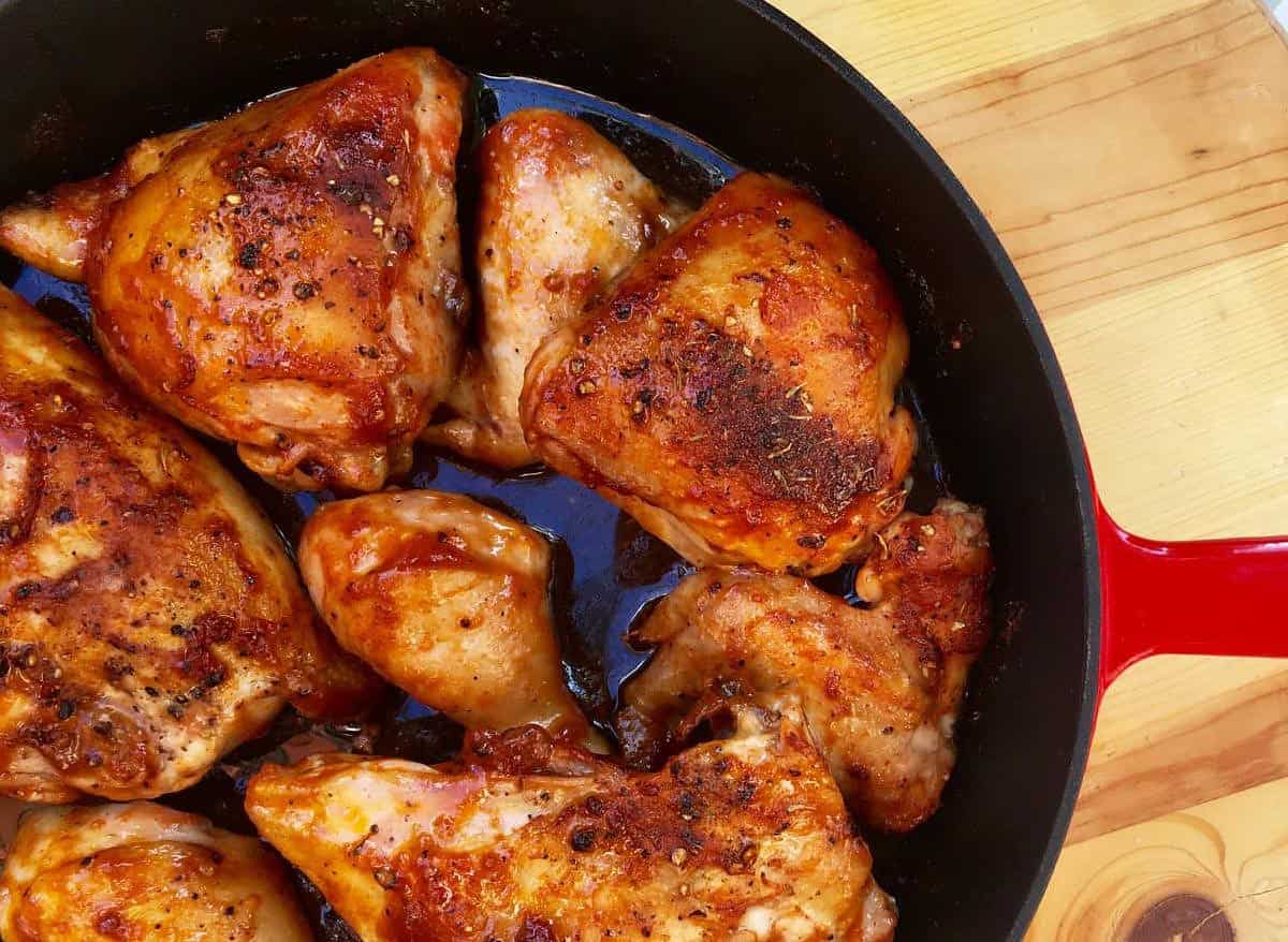  Get ready to dig into the finger-licking-sauce-covered BBQ chicken.