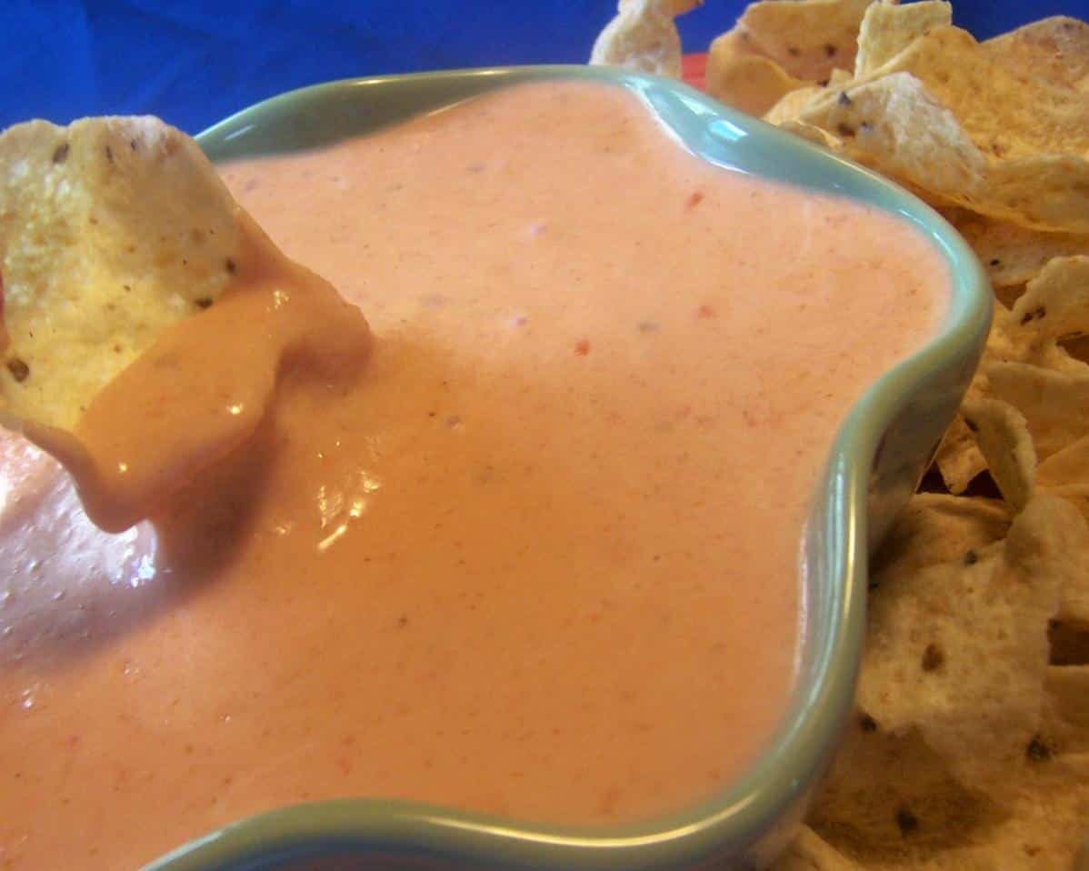  Get ready to dip into cheesy heaven with this copycat Pancho's cheese dip recipe!