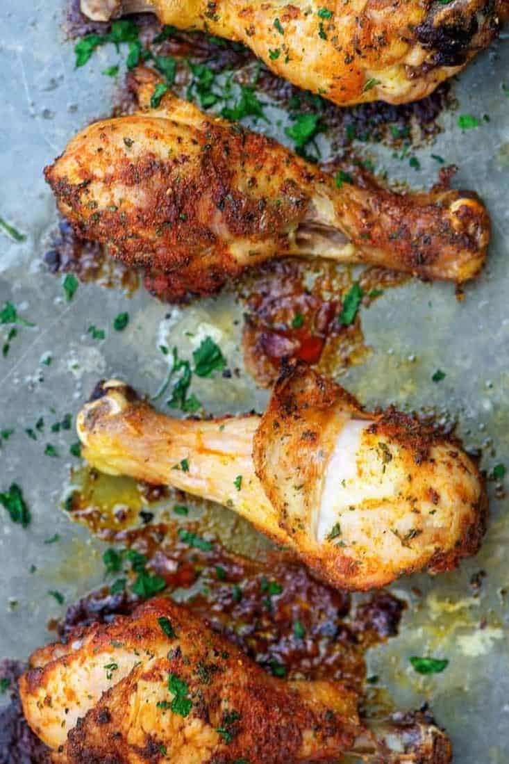  Get ready to impress your guests with this simple yet delicious crowd-pleaser - baked chicken drumsticks.