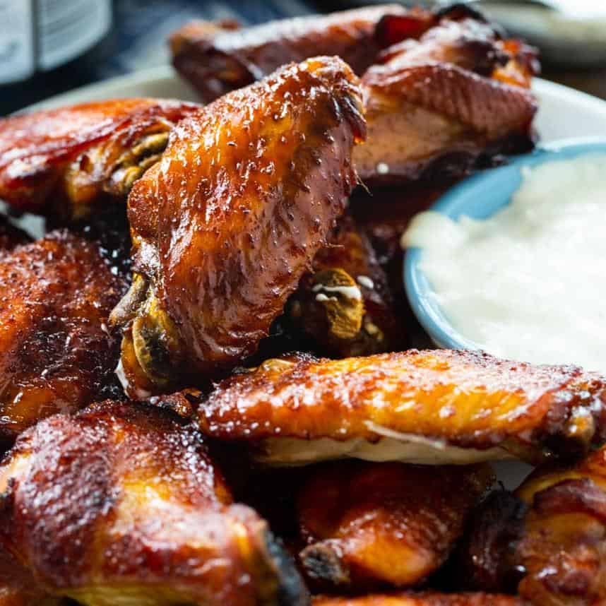 Get ready to take a trip to flavor town with these juicy chicken wings!