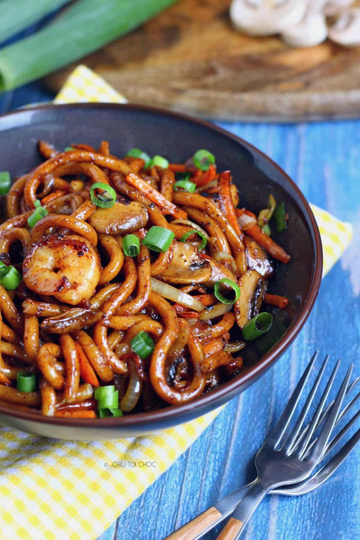 Delicious Japanese pan noodles with sauteed shrimp recipe
