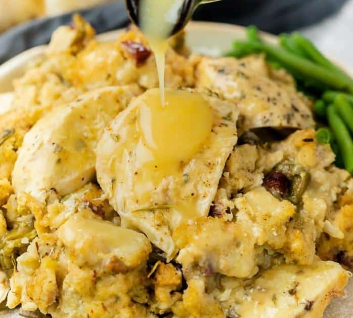  Juicy chicken surrounded by fluffy, herb-infused stuffing