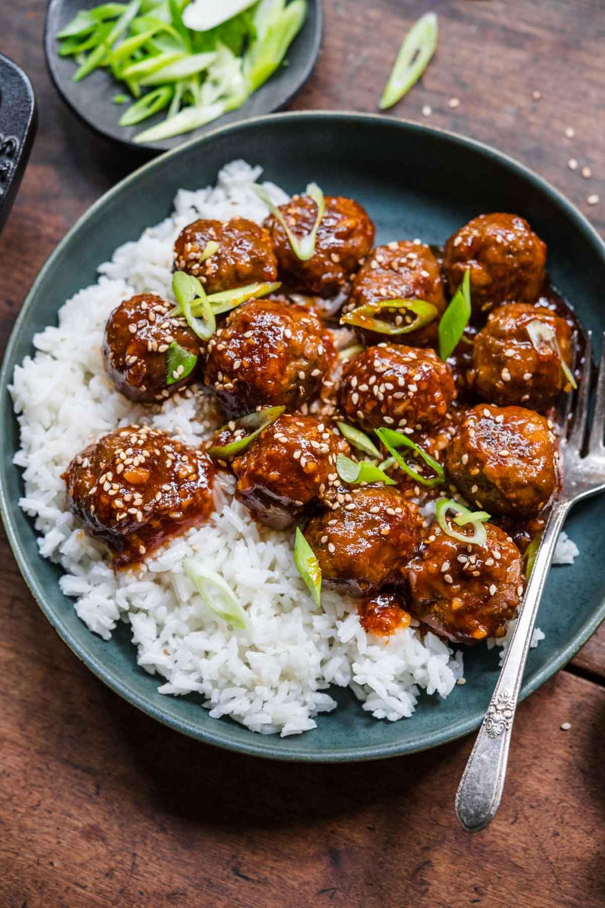  Looking for a delicious appetizer? These kosher meatballs are the answer.