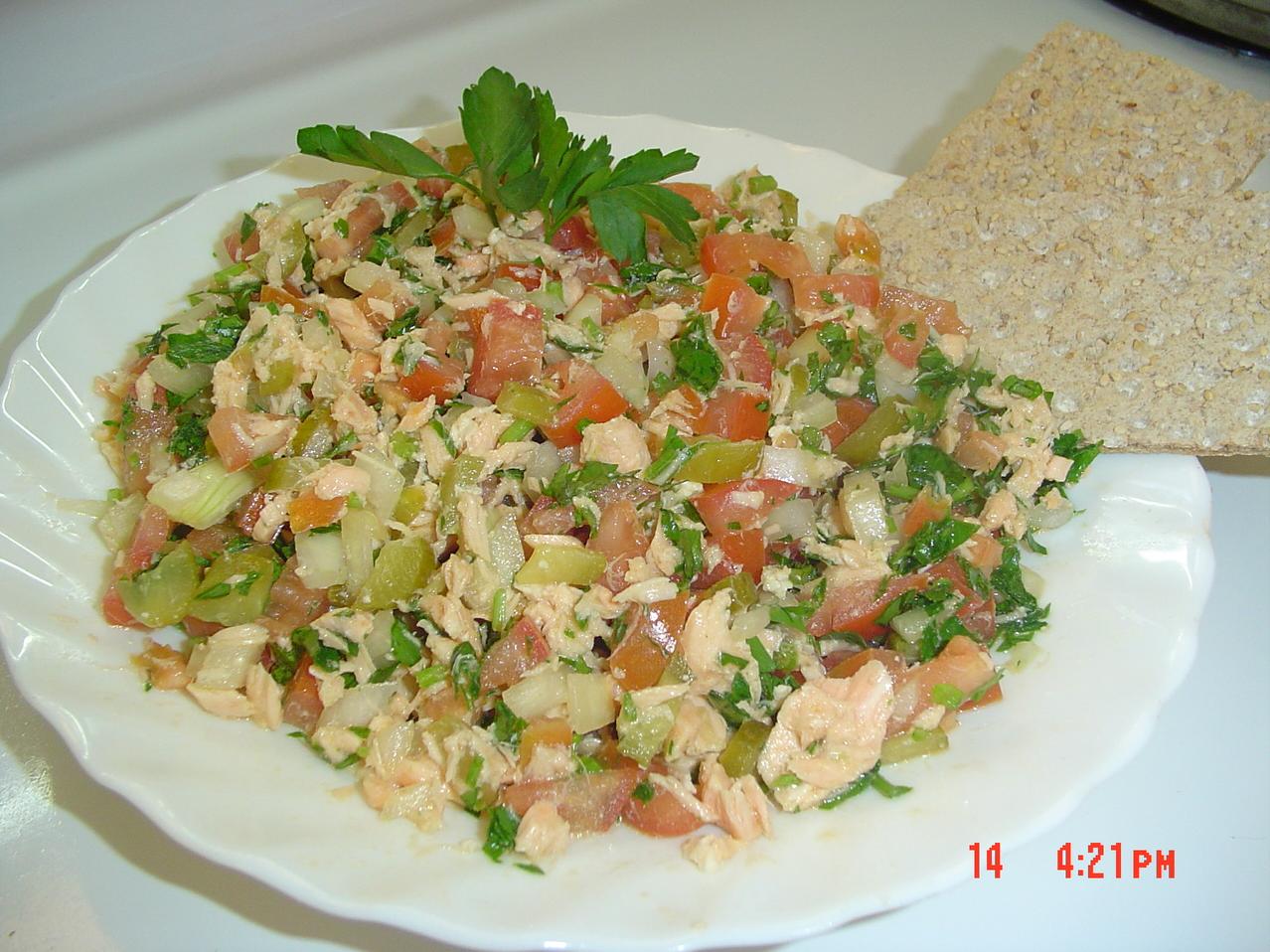 Healthy and Delicious: Low Fat Salmon Salad Recipe