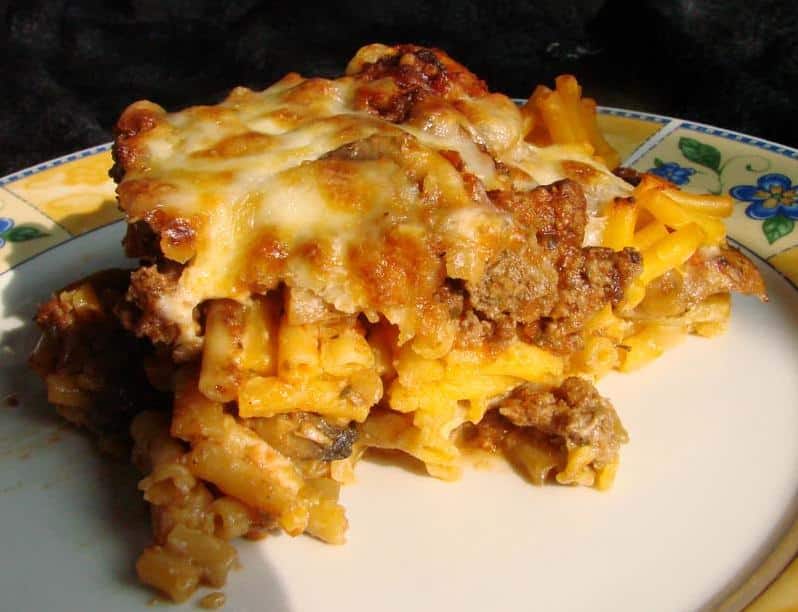  Nothing says comfort food like a warm and gooey mac and cheese lasagna.