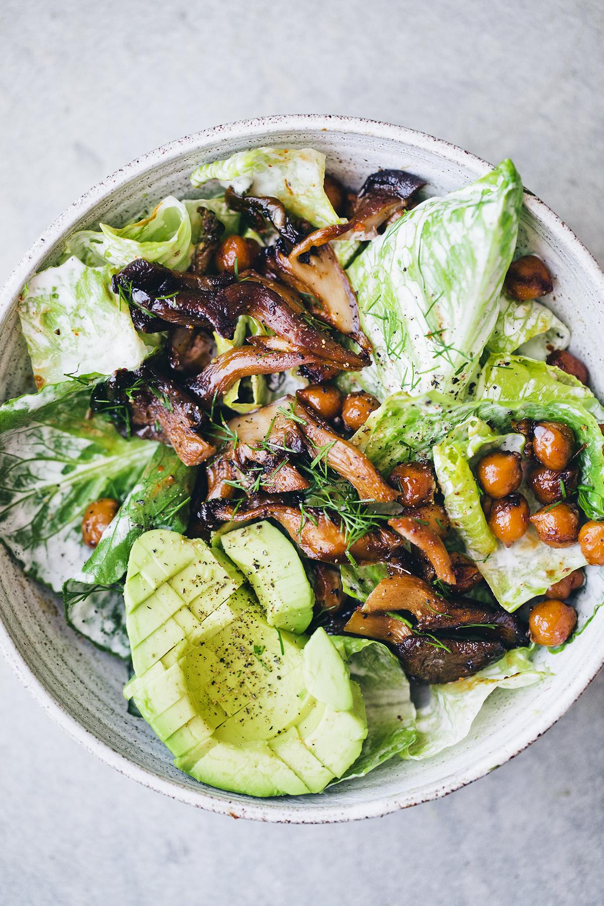 Delicious oyster mushroom Caesar salad recipe