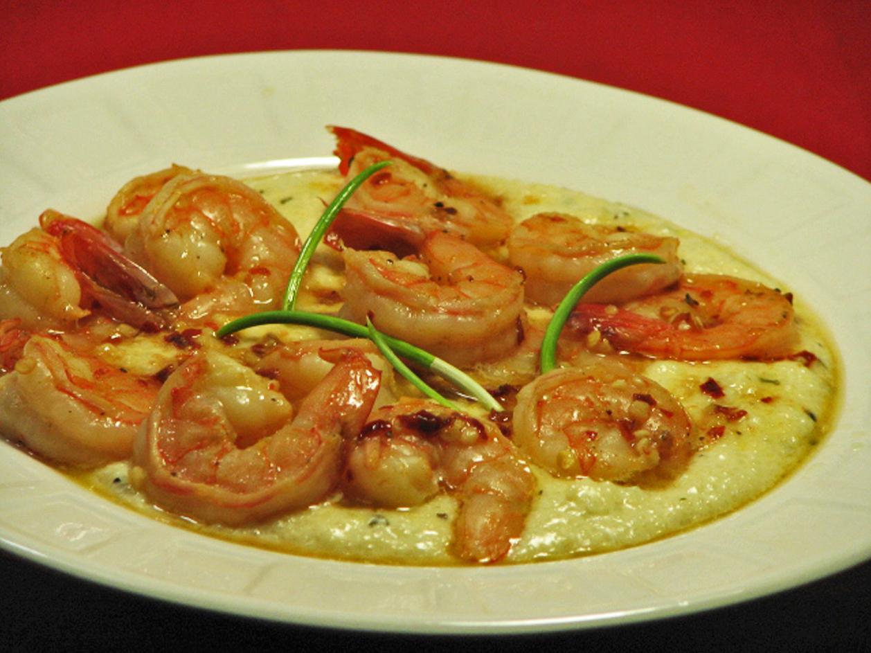  Shrimp and goat cheese grits: the perfect brunch indulgence!