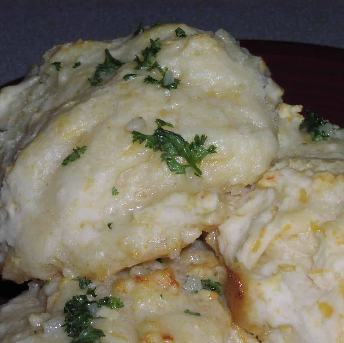  Sprinkle on some extra herbs and cheese for a gourmet twist on the classic Red Lobster recipe.