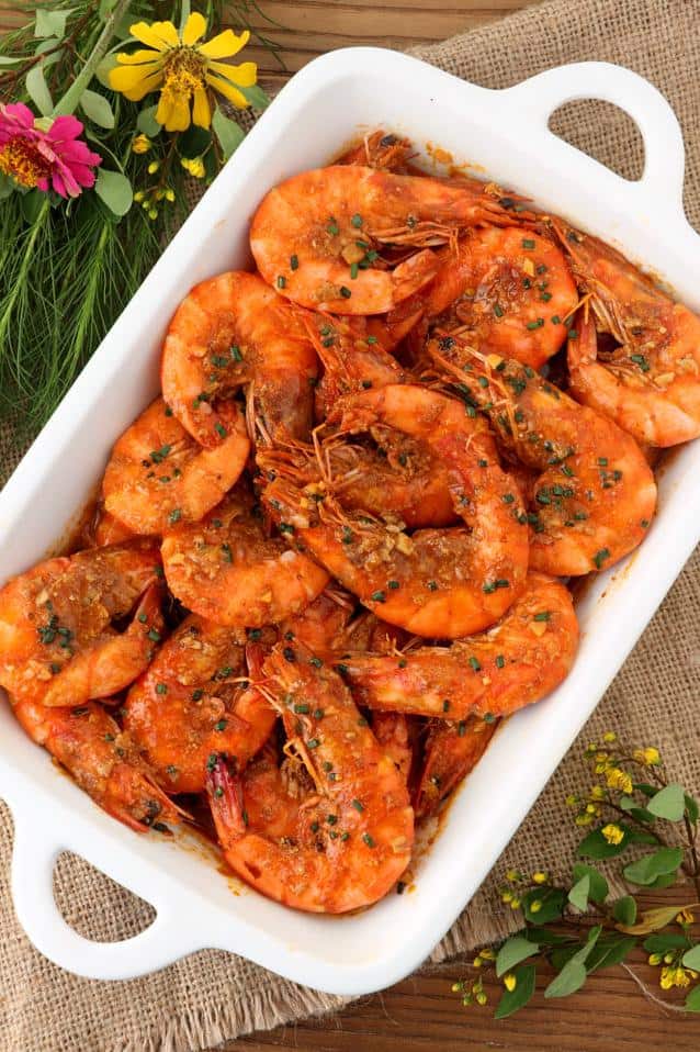  The combination of garlic, olive oil, shrimp, and crab roe creates a savory, umami flavor that will leave you wanting more.