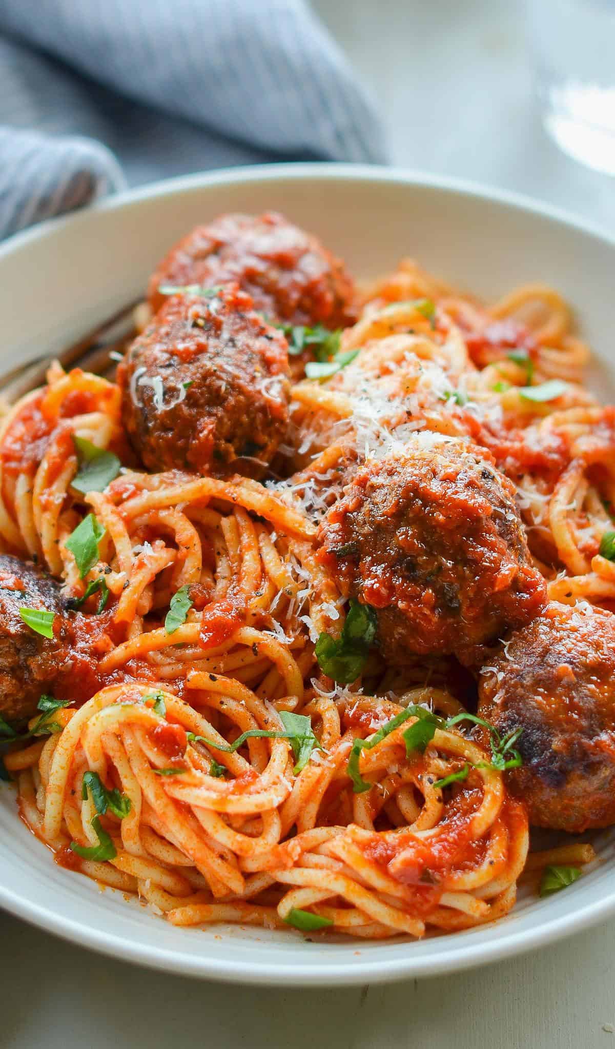  The ultimate comfort food - Italian spaghetti with meatballs!